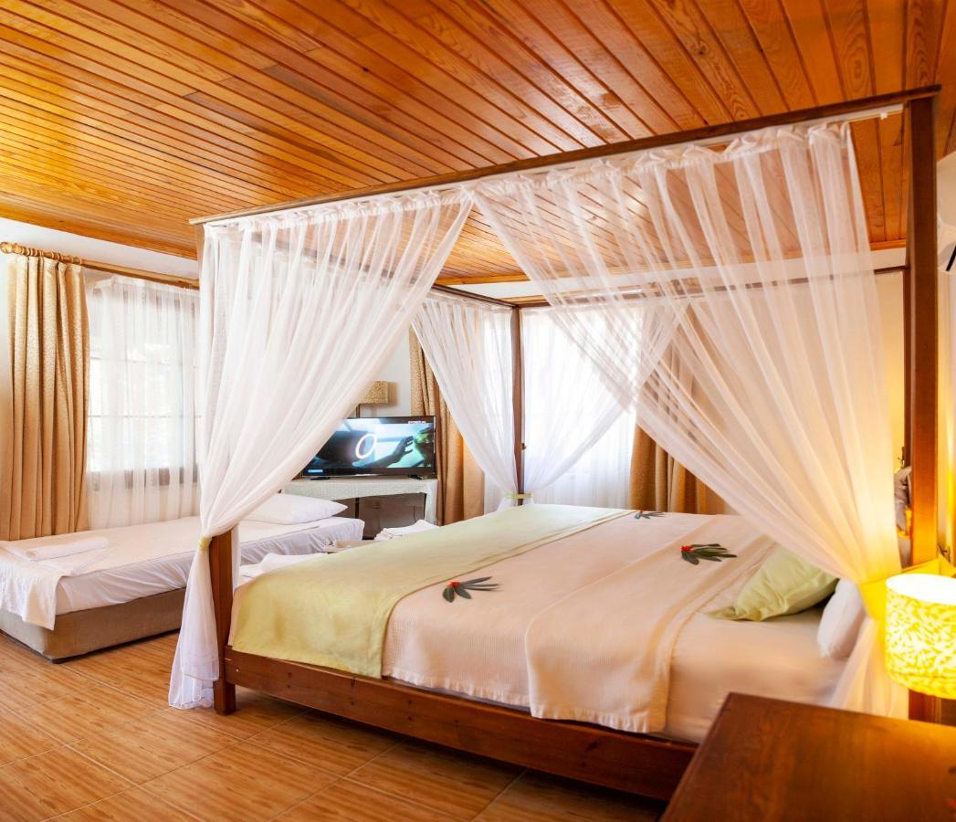 Aphrodite Hotel Bozburun Bagian luar foto