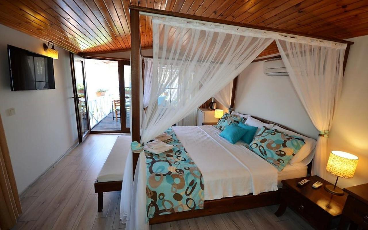 Aphrodite Hotel Bozburun Bagian luar foto